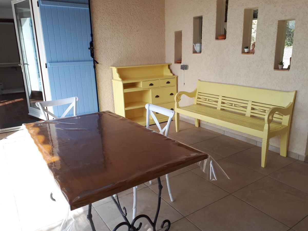 L'Oustaou De L'Estama Bed and Breakfast Rocbaron Buitenkant foto
